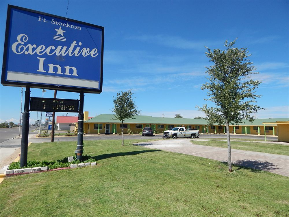 Executive Inn 斯托克顿堡 外观 照片