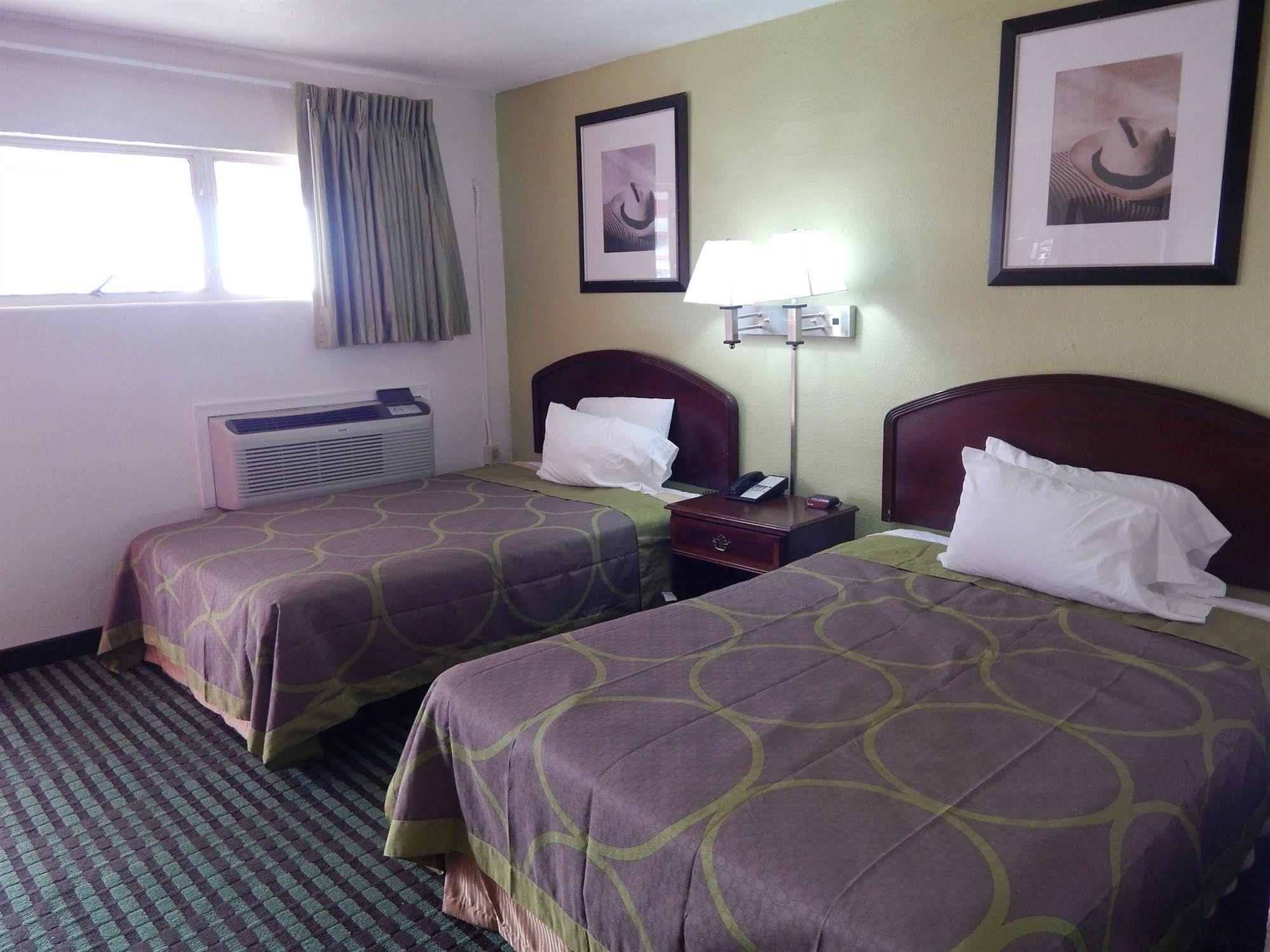 Executive Inn 斯托克顿堡 外观 照片