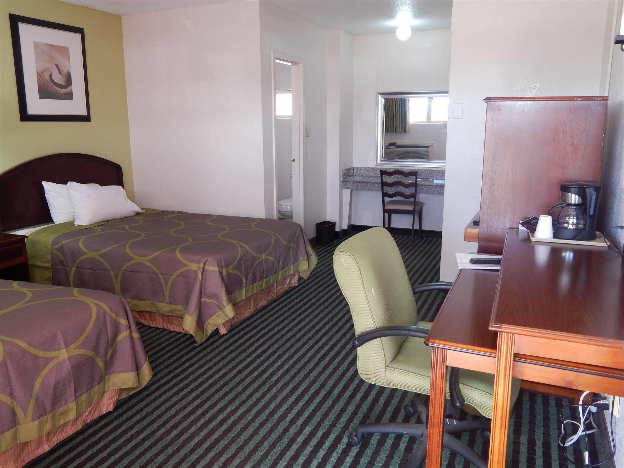Executive Inn 斯托克顿堡 外观 照片