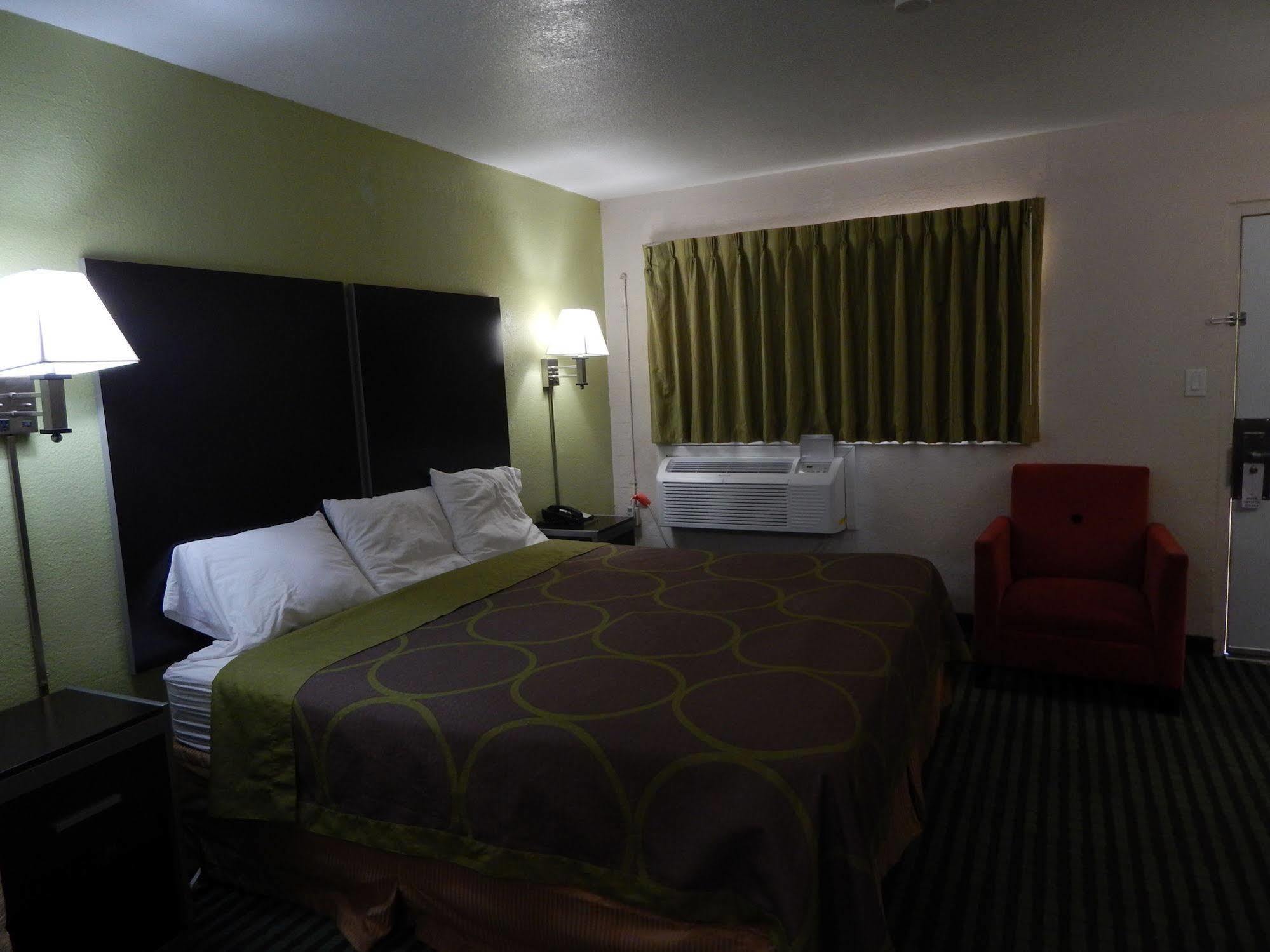 Executive Inn 斯托克顿堡 外观 照片