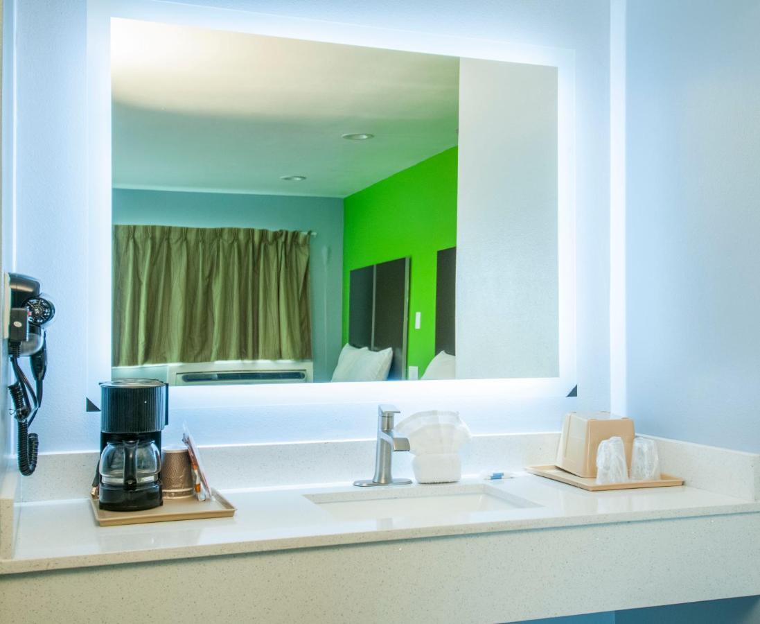 Executive Inn 斯托克顿堡 外观 照片