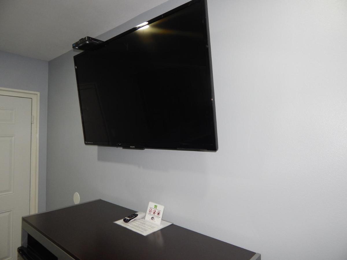 Executive Inn 斯托克顿堡 外观 照片